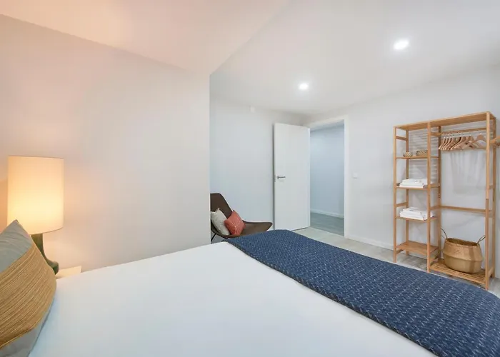 Renovated House Near Beaches, By Timecooler Hébergement de vacances