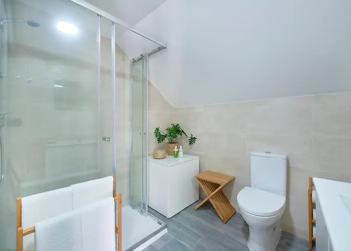 Renovated House Near Beaches, By Timecooler Hébergement de vacances Setúbal