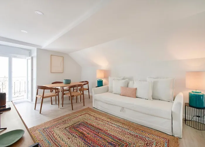 Renovated House Near Beaches, By Timecooler Hébergement de vacances *