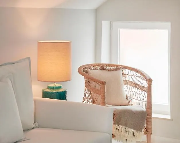 Renovated House Near Beaches, By Timecooler Hébergement de vacances Setúbal