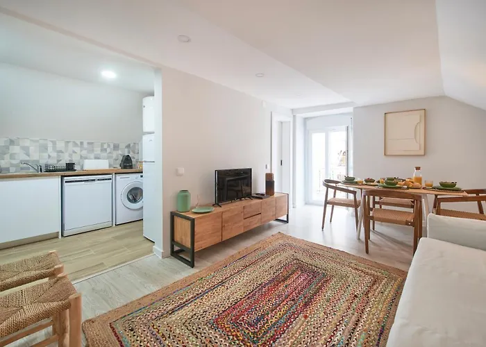 Renovated House Near Beaches, By Timecooler Hébergement de vacances