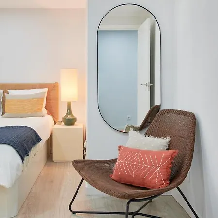 Renovated House Near Beaches, By Timecooler Setúbal