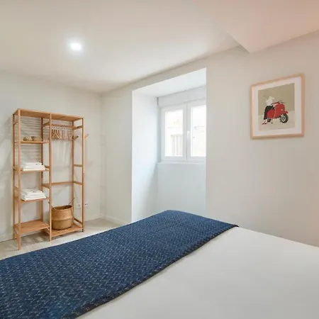 Renovated House Near Beaches, By Timecooler