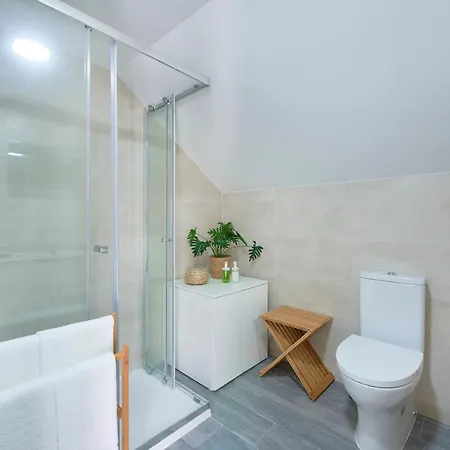 Renovated House Near Beaches, By Timecooler Holiday home Setubal