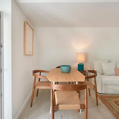 Renovated House Near Beaches, By Timecooler Feriehus