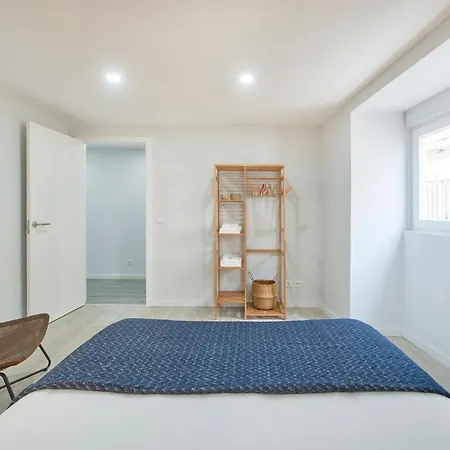 Renovated House Near Beaches, By Timecooler Setubal