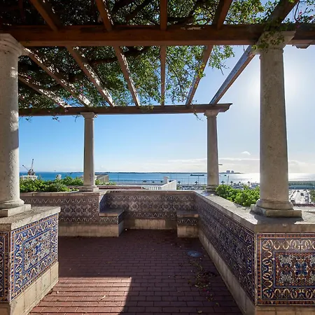 Renovated House Near Beaches, By Timecooler Setúbal