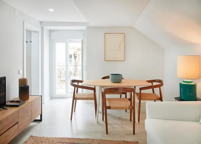 Renovated House Near Beaches, By Timecooler Vakantiehuis *
